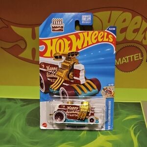 Treasure Hunt Hot Wheels Birthday Burner 2025 - Red, Gold, White